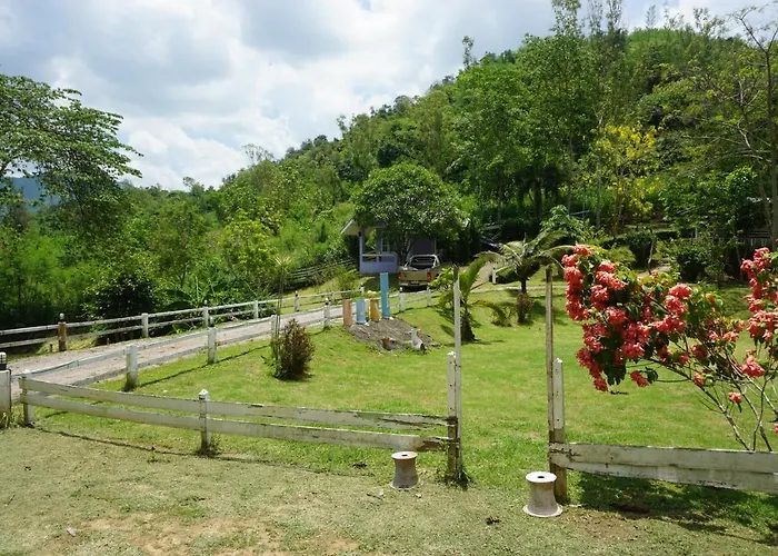 Baan Nuen Kao At รีสอร์ท